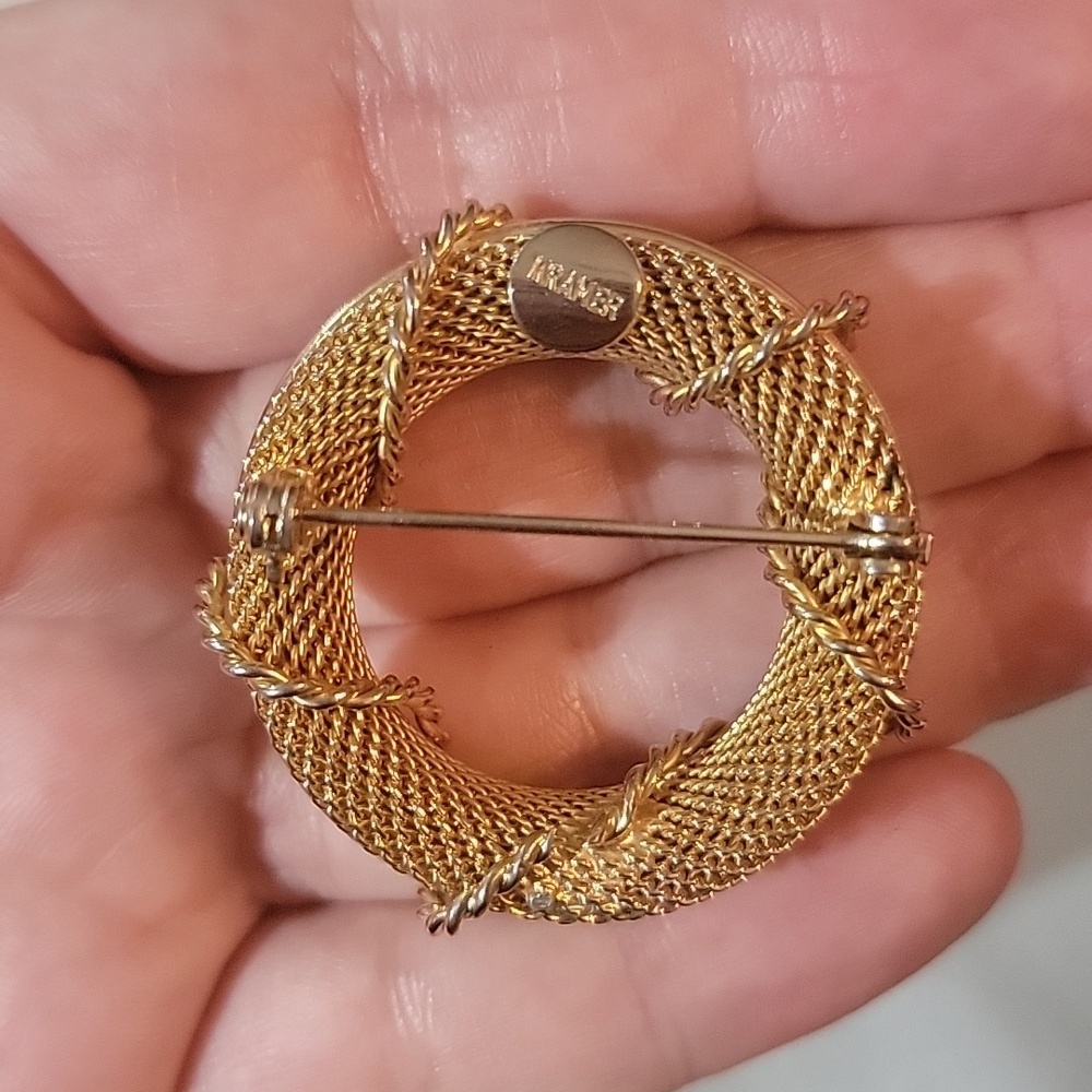 Kramer Nautical Mesh Buoy Circular Gold-Tone Vintage Brooch Pin - Picture 2 of 4